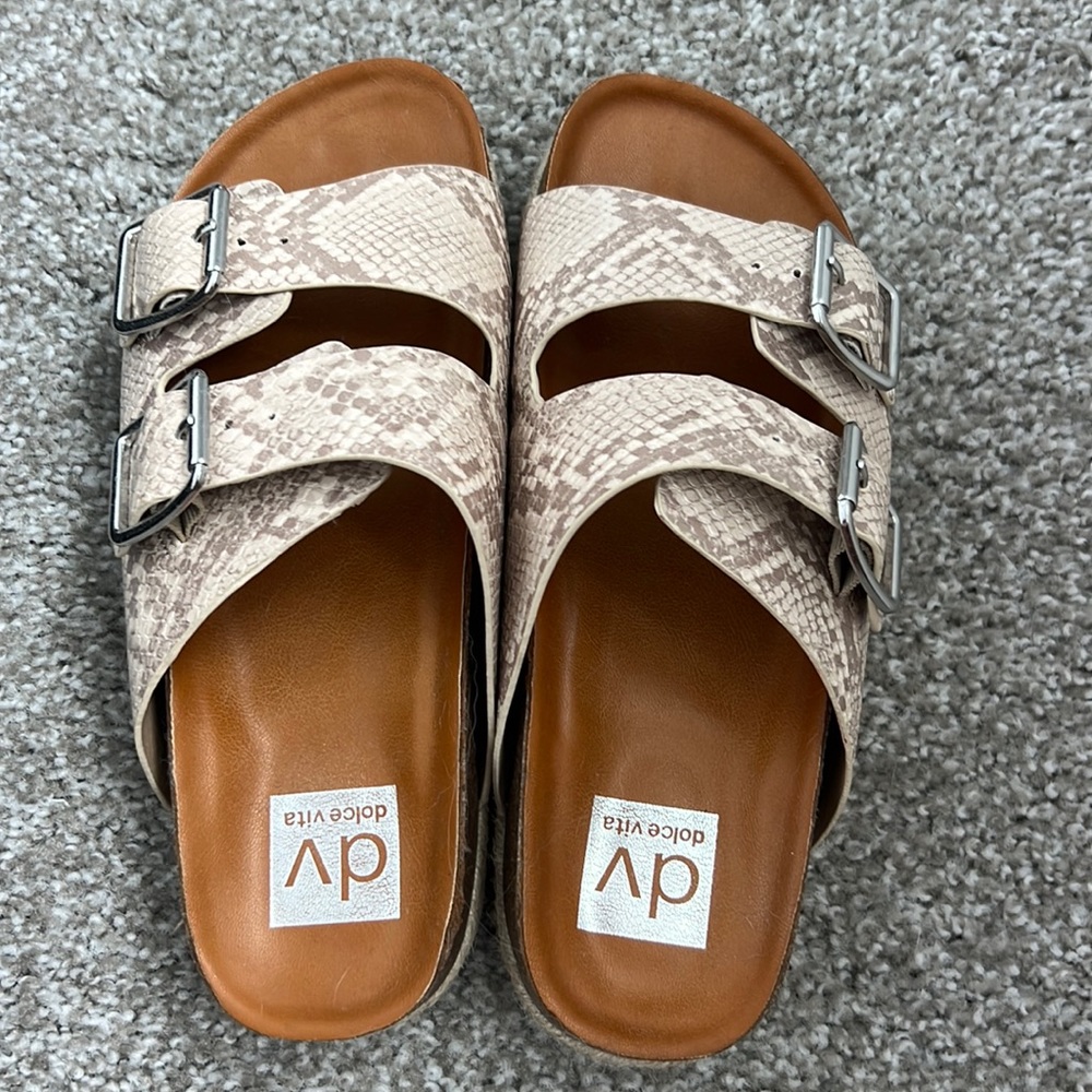 Women’s shoes